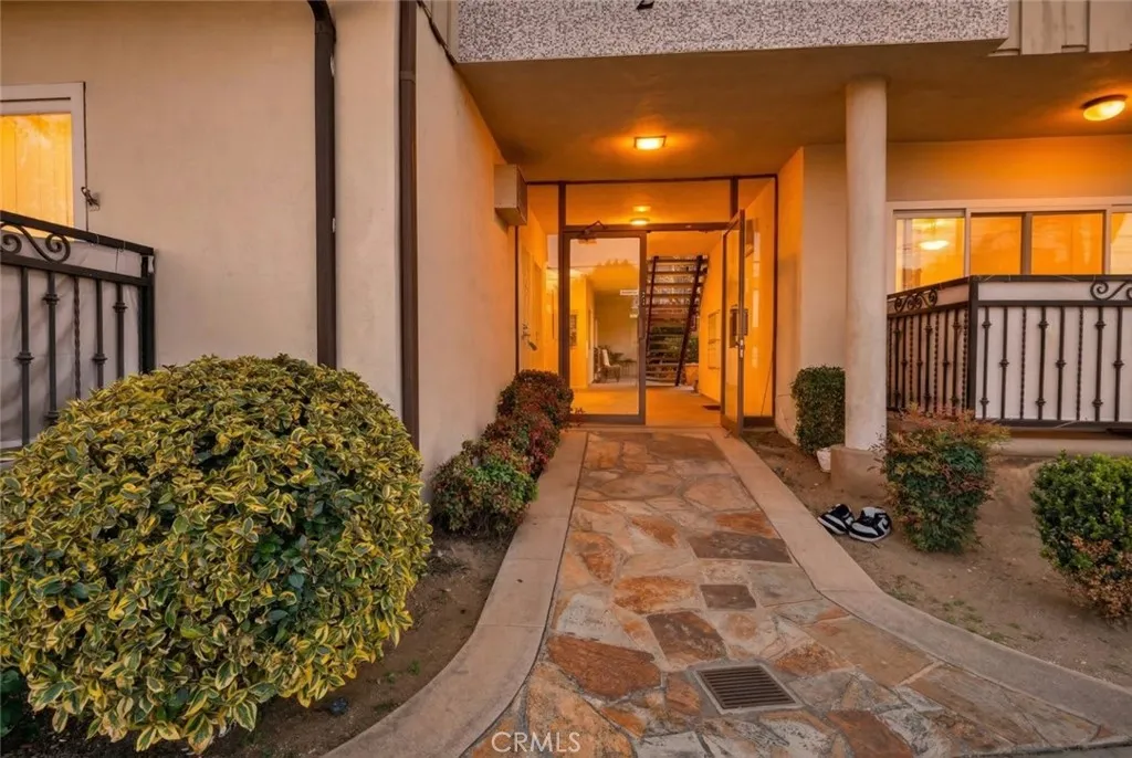 Additional image 3 of 232 N Verdugo Road Unit 2, Glendale, CA 91206