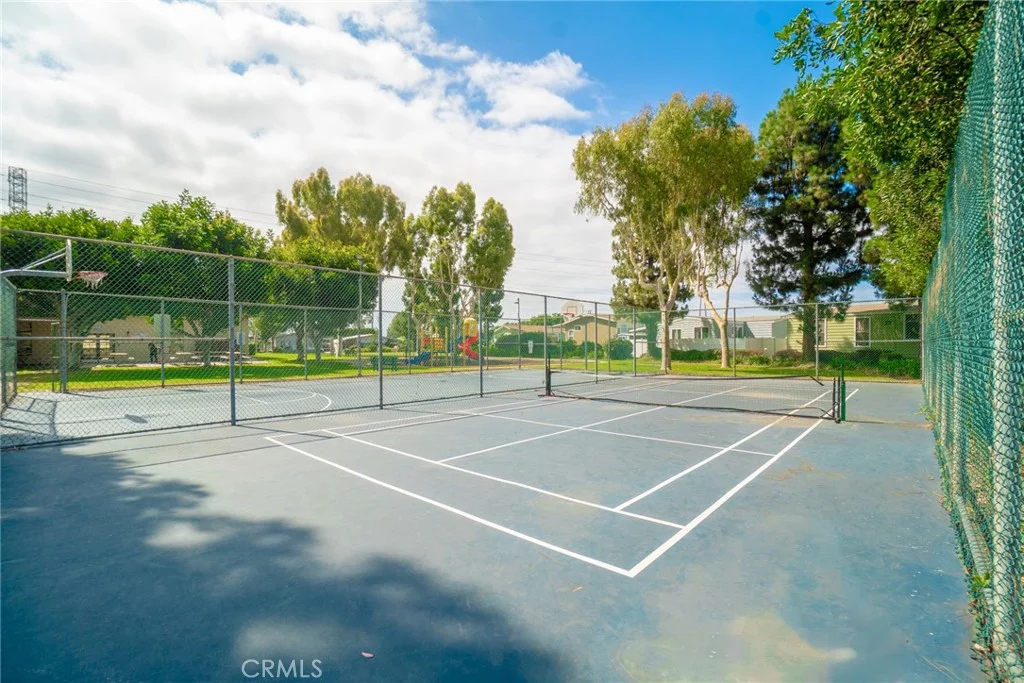 3595 Santa Fe #36 Ave, Long Beach, CA 90810