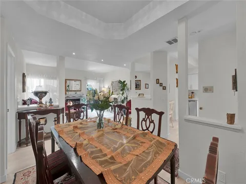 5420 Sylmar Avenue Unit 113, Sherman Oaks, CA MLS: SR25069672