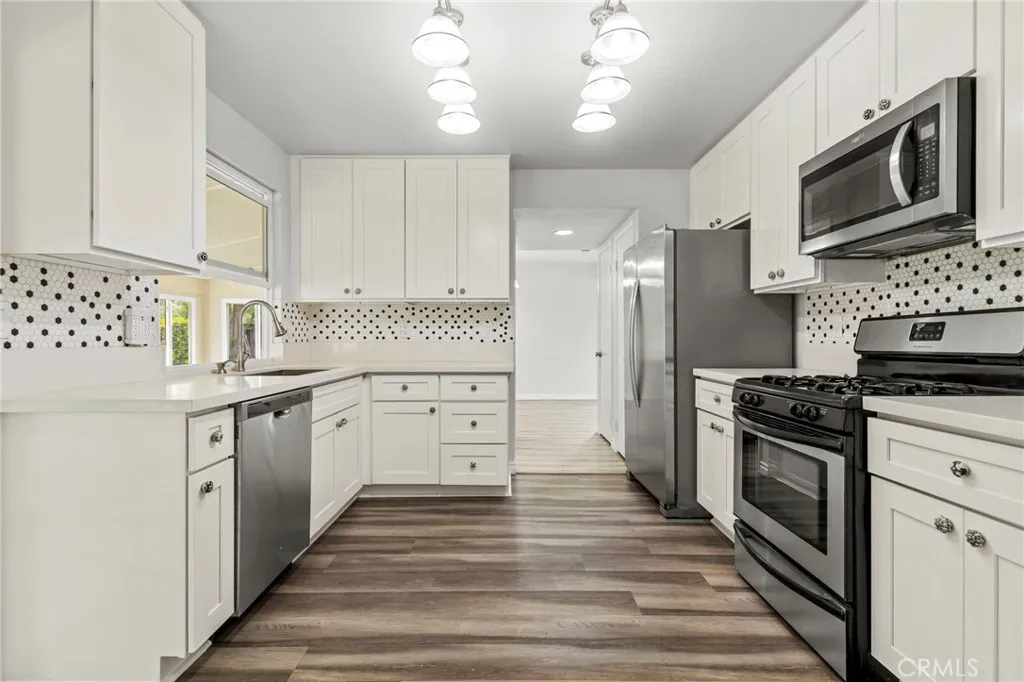 Additional image 70 of 41899 Humber Dr, Temecula, CA 92591