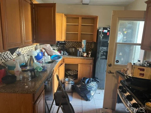 428 W School Street W, Compton, CA 90220 photo 4