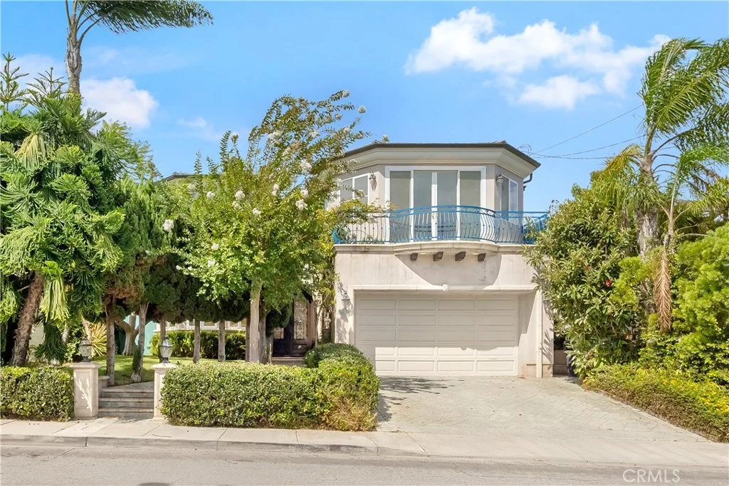 1627 Gates Avenue, Manhattan Beach, CA 90266