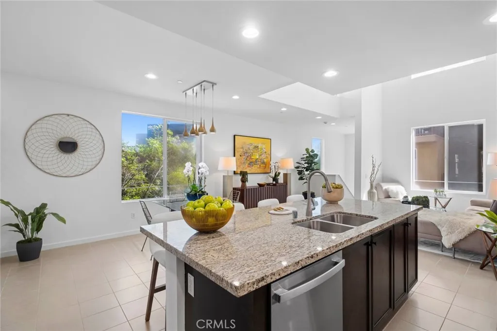 Additional image 7 of 555 Rockefeller, Irvine, CA 92612