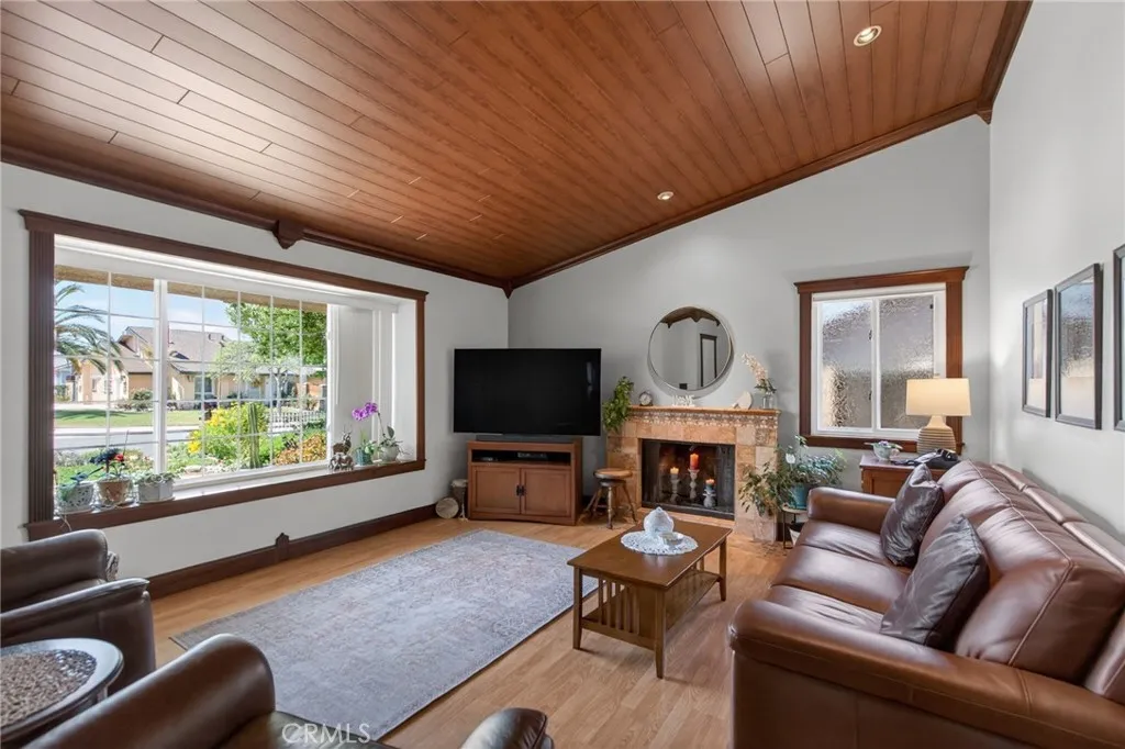 Additional image 11 of 3243 Saratoga St, Riverside, CA 92503