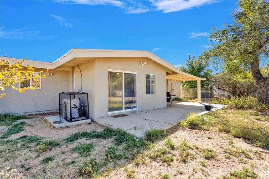 20800 Sholic Rd, Apple Valley, CA 92308