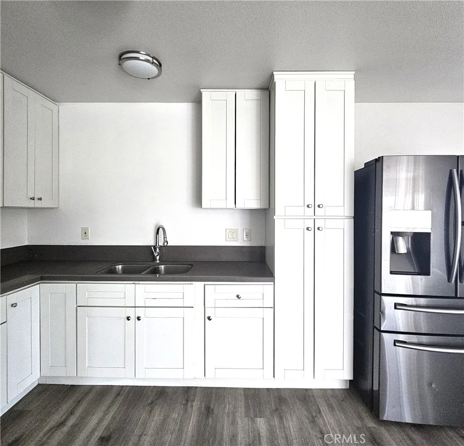 320 E Hullett St Unit D, Long Beach, CA 90805 photo 4
