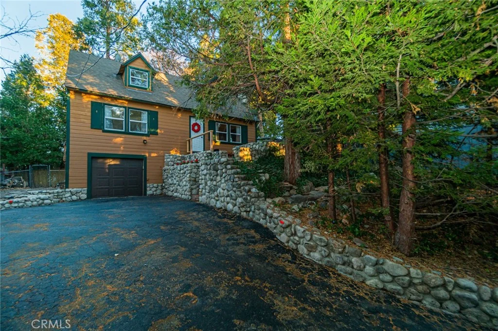 627 Rose Lane, Twin Peaks, CA 92391