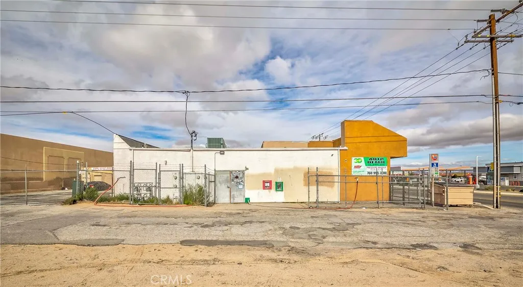 Additional image 14 of 14895 Bear Valley Rd, Hesperia, CA 92345