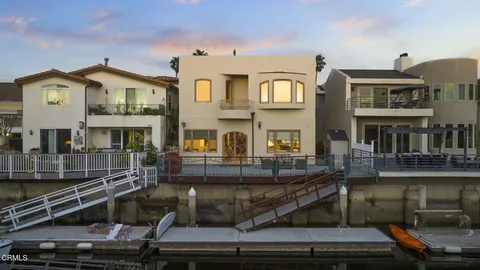 2255 Victoria Avenue, Oxnard, CA MLS: V1-28489