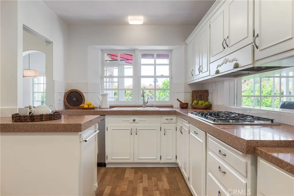 Additional image 71 of 1981 Rangeview Drive, Glendale, CA 91201