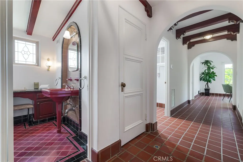 Additional image 80 of 1981 Rangeview Drive, Glendale, CA 91201