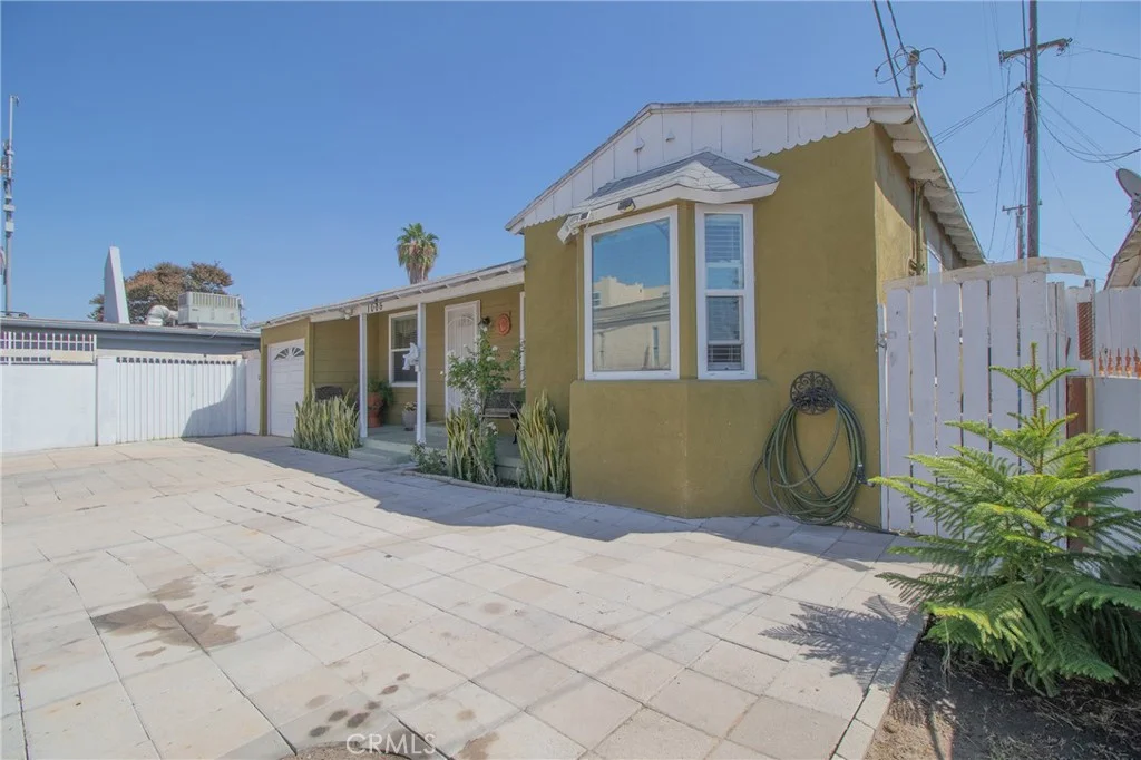 1006 N Matthisen Ave, Compton, CA 90220