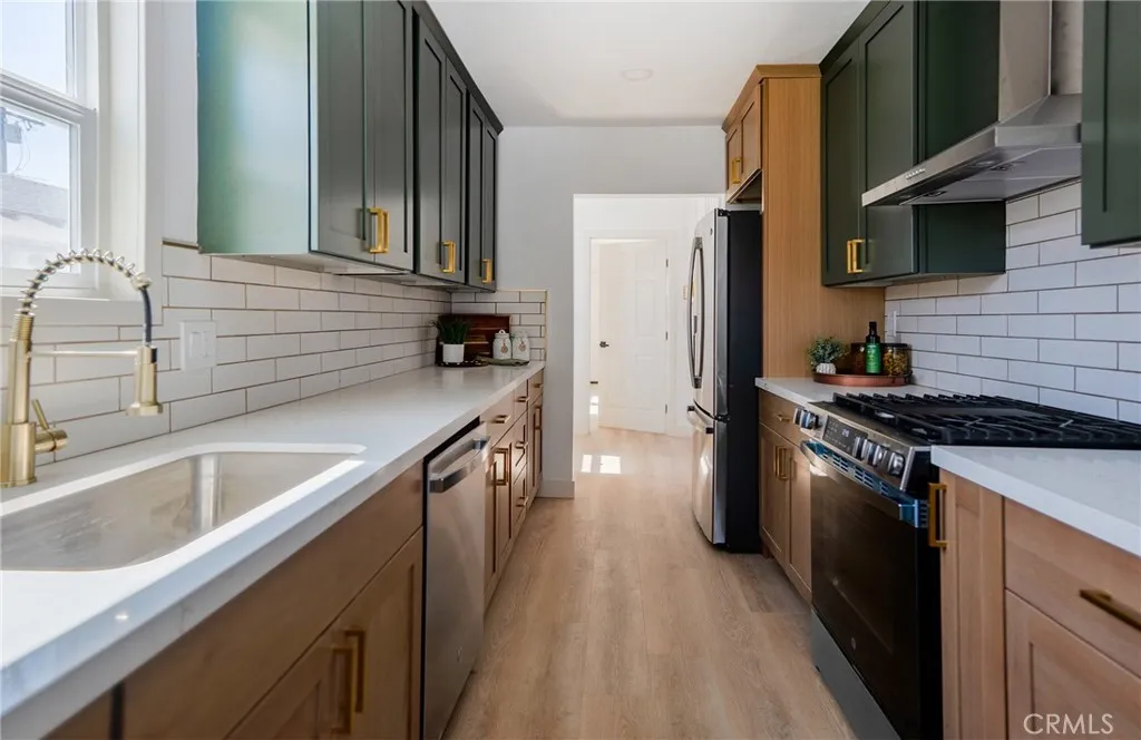 Additional image 3 of 945 N Summer St, Anaheim, CA 92805