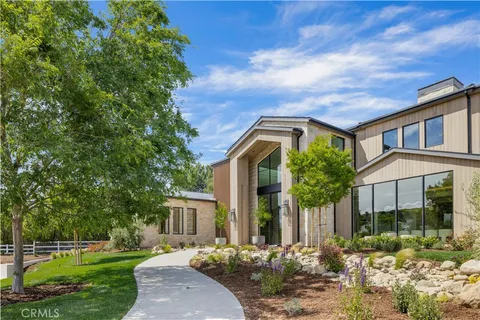 24105 Hidden Ridge Road, Hidden Hills, CA MLS: SR25080385