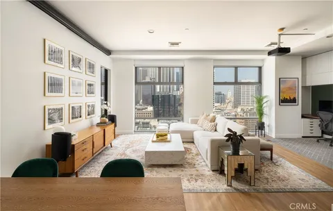 801 S Grand Avenue Unit 1806, Los Angeles, CA MLS: BB24107326