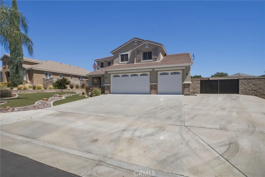 19316 Aspenleaf Dr, Perris, CA 92570