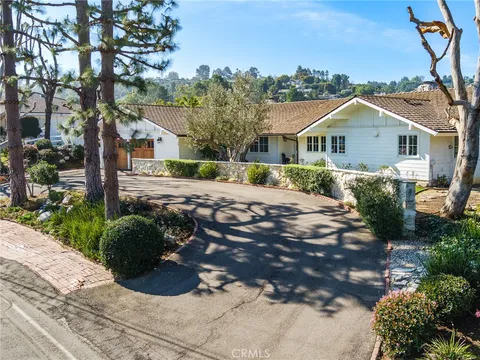 34 Chuckwagon Road, Rolling Hills, CA 90274 - MLS#: SB25035897