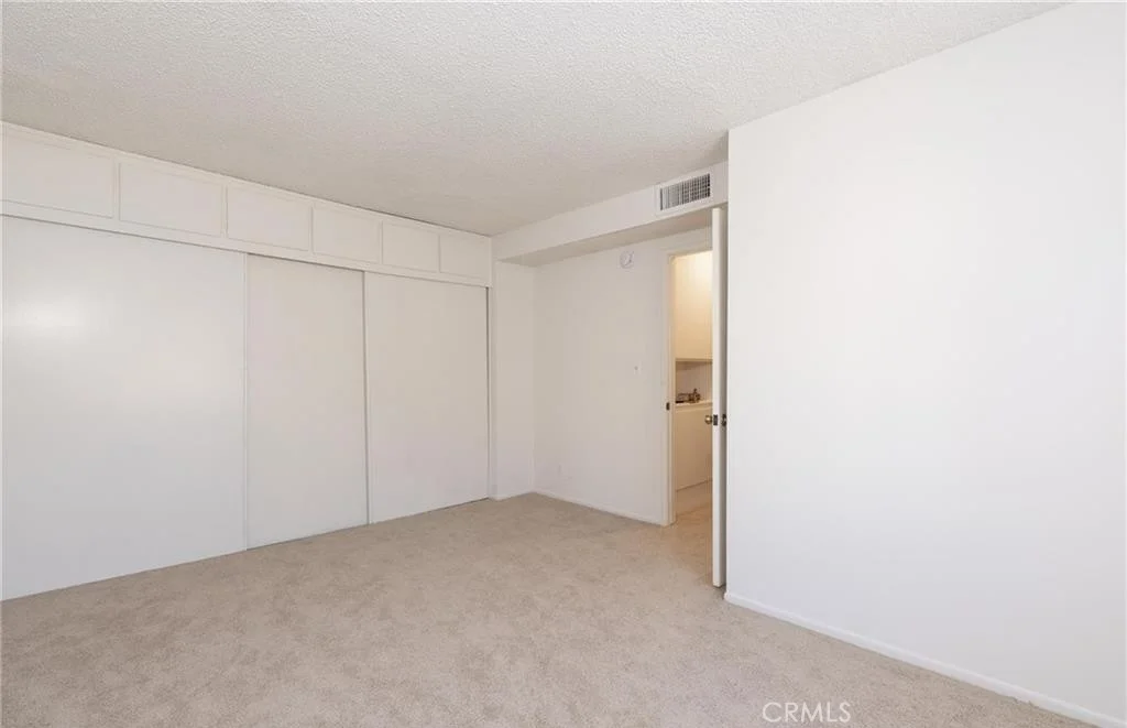 7301 Lennox Avenue Unit D10, Van Nuys, CA 91405