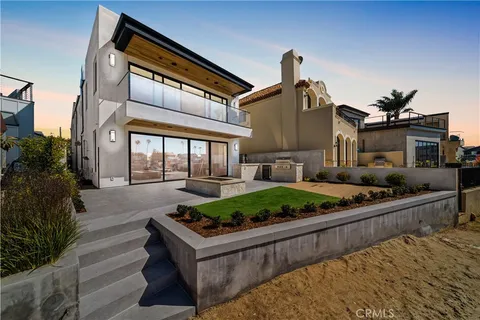 20 Balboa Coves Cvs, Newport Beach, CA MLS: NP25053759