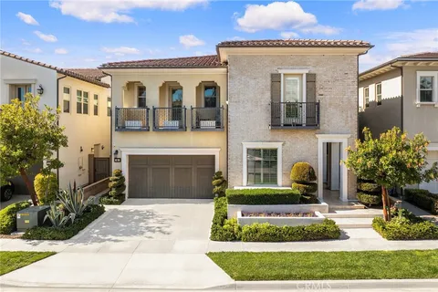 55 Fenway, Irvine, CA MLS: OC25053927