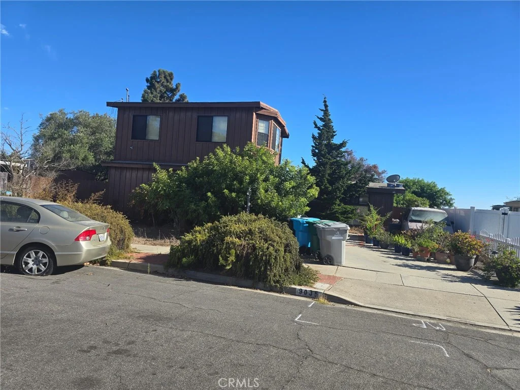 9035 Rohr Pl, San Diego, CA 92123