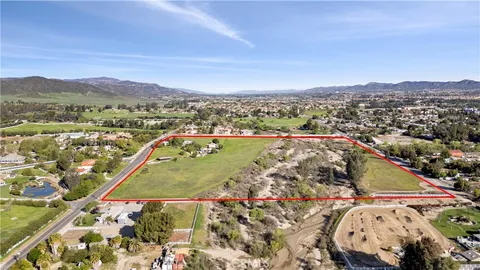 25070 Hayes Avenue, Murrieta, CA MLS: SW25073613