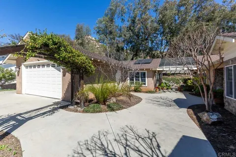 2028 Valley Rim Road, El Cajon, CA MLS: PTP2501932