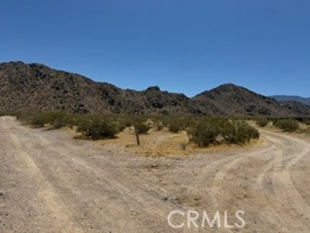 Additional image 3 of Mountain View, Lucerne Valley, CA 92356