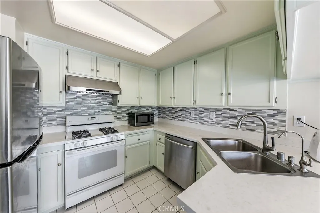 Additional image 38 of 509 El Azul Cir, Oak Park, CA 91377