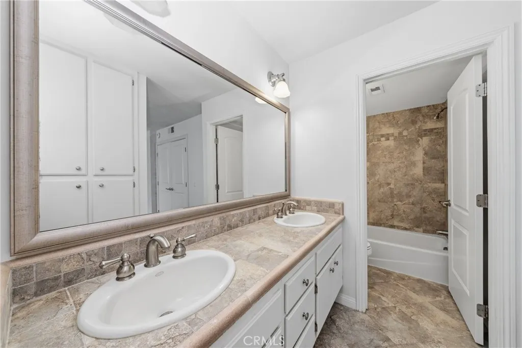 Additional image 48 of 509 El Azul Cir, Oak Park, CA 91377