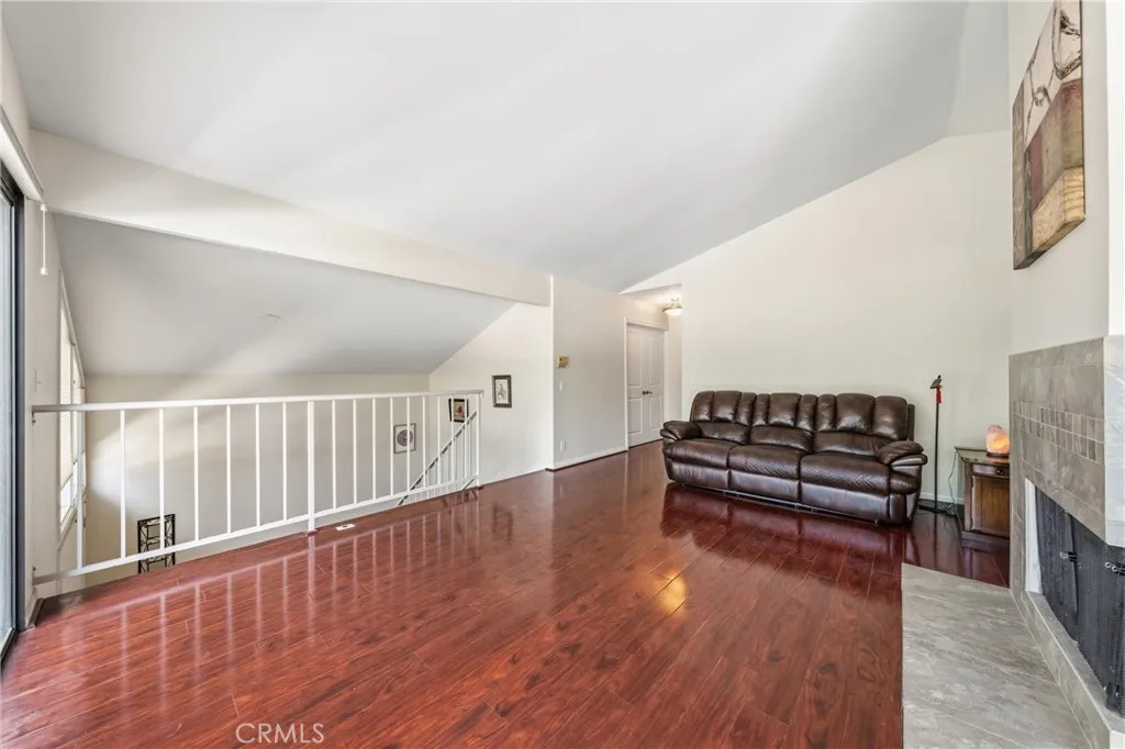 Additional image 7 of 509 El Azul Cir, Oak Park, CA 91377