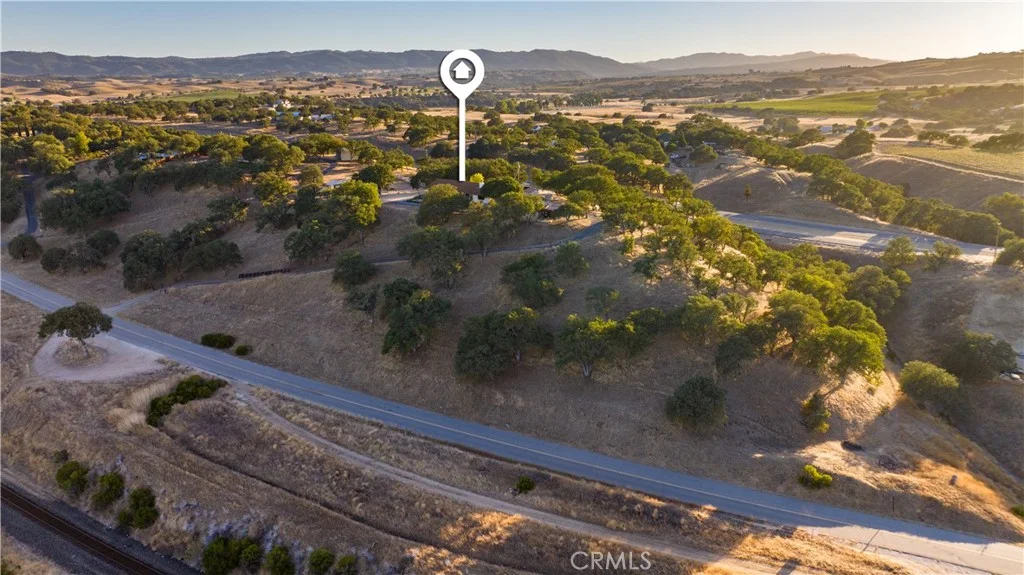 7485 Monterey Rd, Paso Robles, CA 93446