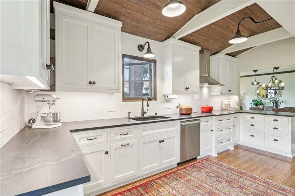 Additional image 15 of 1620 Broadview Drive, Glendale, CA 91208