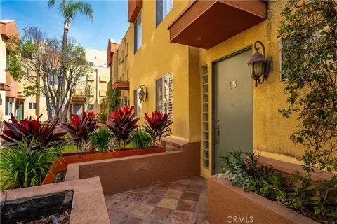 5350 Sepulveda Boulevard Unit 15, Sherman Oaks, CA MLS: SR25067409