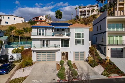 22379 San Joaquin Drive W, Canyon Lake, CA MLS: SW25048112