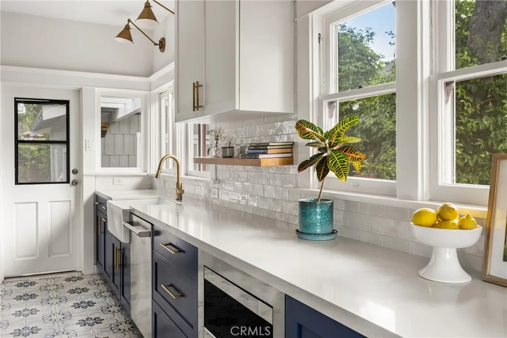 Additional image 92 of 774 Gladys Ave, Long Beach, CA 90804
