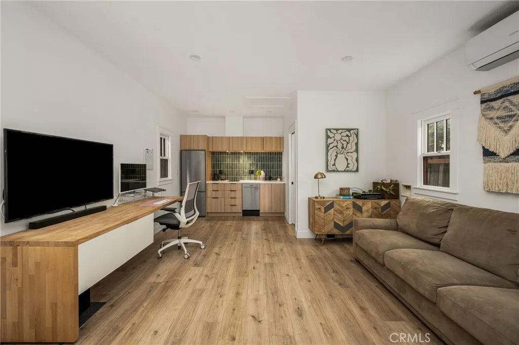 Additional image 130 of 774 Gladys Ave, Long Beach, CA 90804