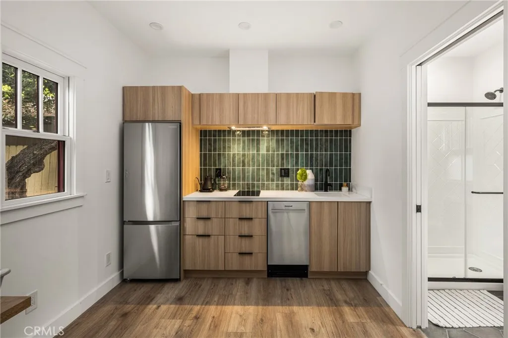 Additional image 133 of 774 Gladys Ave, Long Beach, CA 90804
