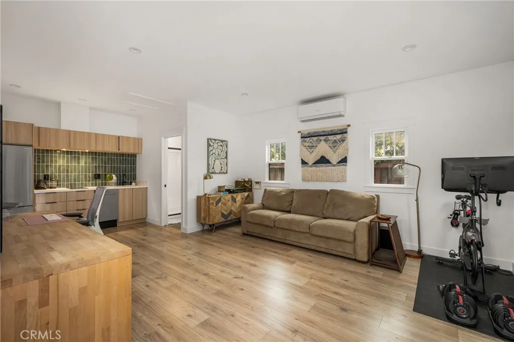 Additional image 129 of 774 Gladys Ave, Long Beach, CA 90804
