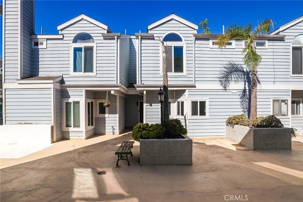 260 Victoria St Unit F2, Costa Mesa, CA 92627