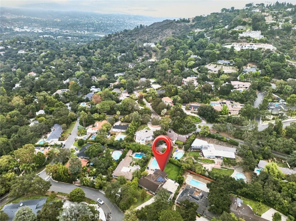 3726 Berwick Drive, La Canada Flintridge, CA 91011