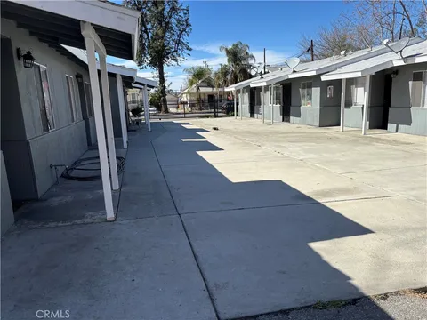 226 N Inez Street Unit B, Hemet, CA MLS: SW25099716