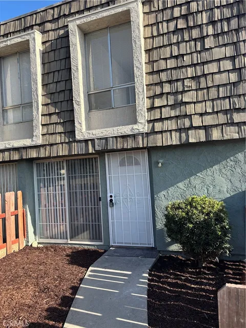 25180 5th Street, San Bernardino, CA MLS: IV25076755