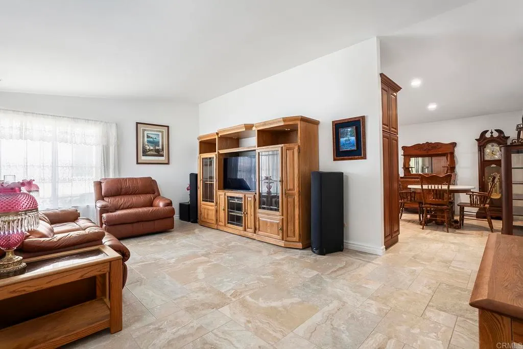 Additional image 12 of 11385 Avenida Del Gato, Mira Mesa, CA 92126