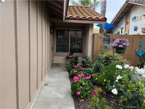 45 Orchard, Irvine, CA MLS: NP25086712
