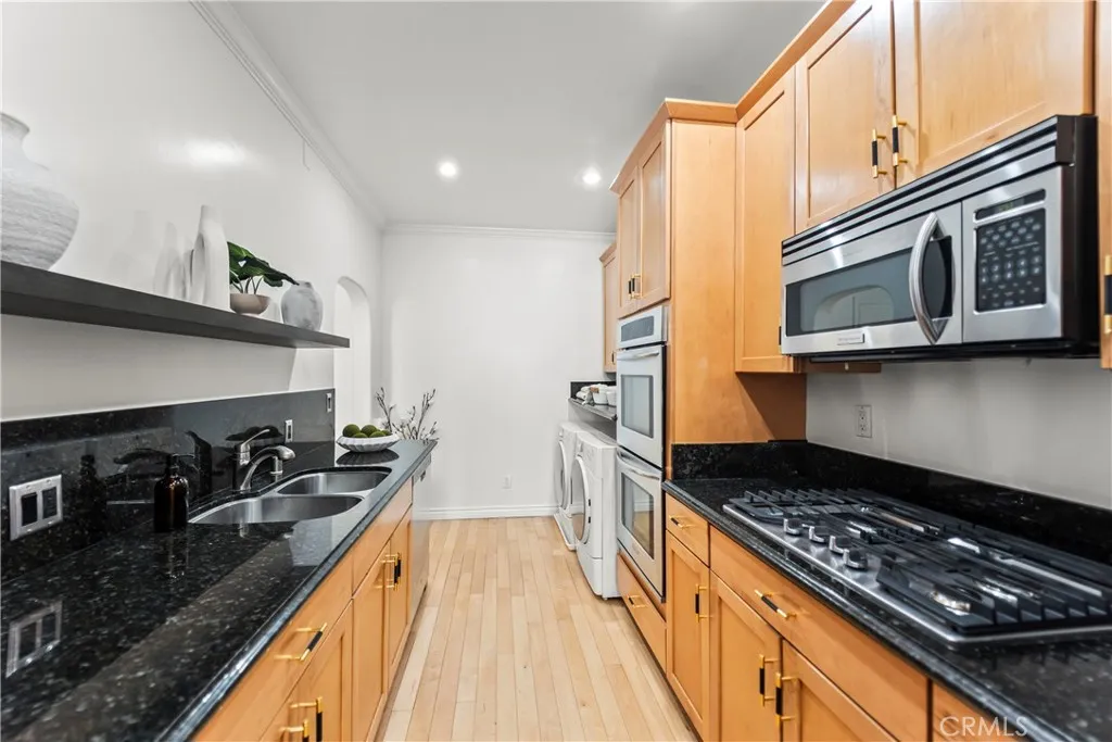 Additional image 42 of 11928 Kiowa Ave Unit 105, Los Angeles, CA 90049