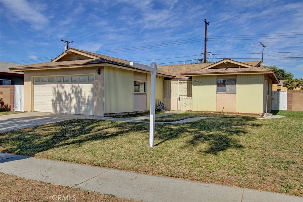 11535 205th Street, Lakewood, CA 90715
