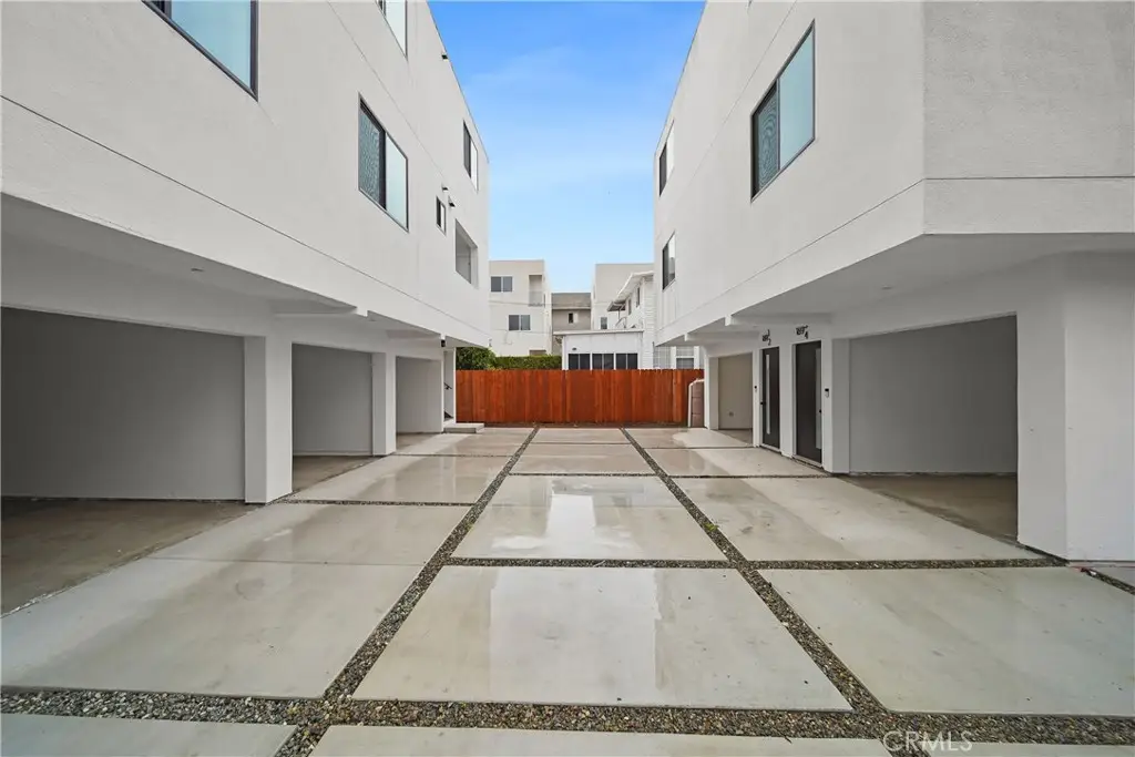 Additional image 69 of 171 S Hoover Street, Los Angeles, CA 90004