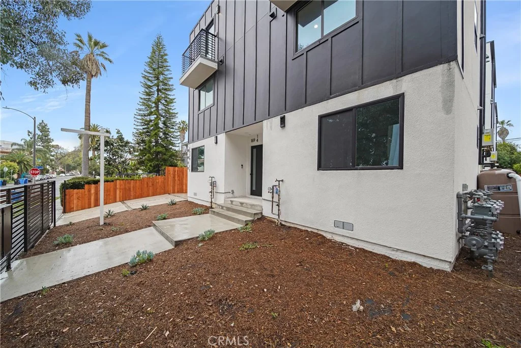 Additional image 80 of 171 S Hoover Street, Los Angeles, CA 90004