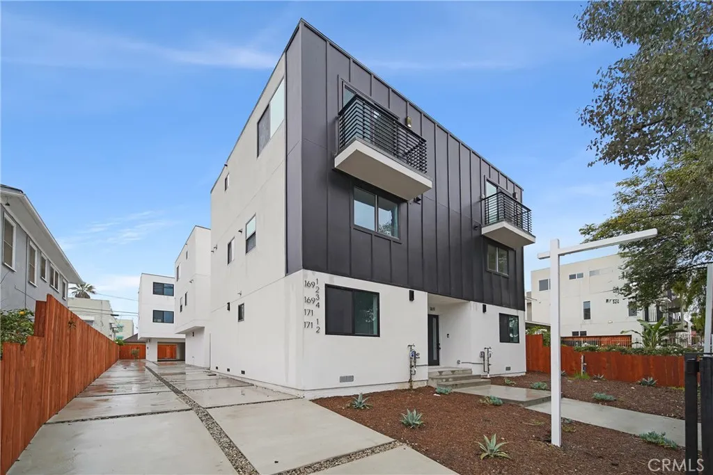 Additional image 79 of 171 S Hoover Street, Los Angeles, CA 90004